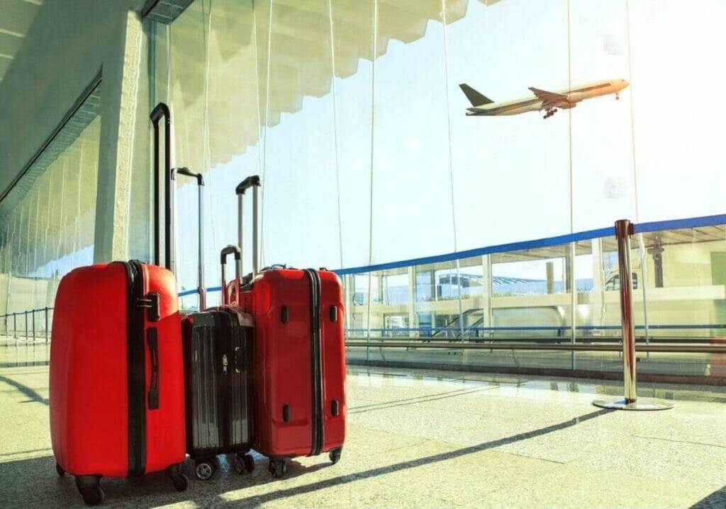 Sfaturi despre cum să economisiți bani pe bilete de avion